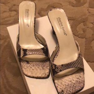 Charles David Woman Slip on Sandals🌷🌷